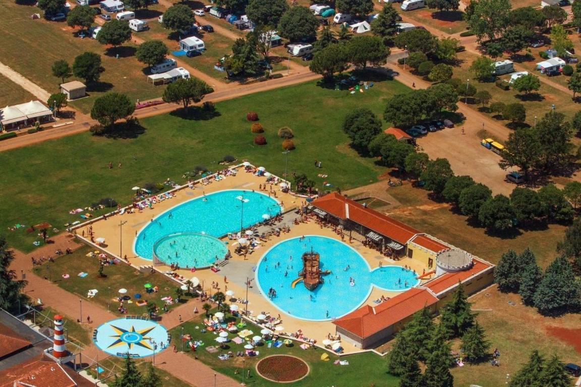 Panorama Mobile Homes In Camping Park Umag Exterior photo